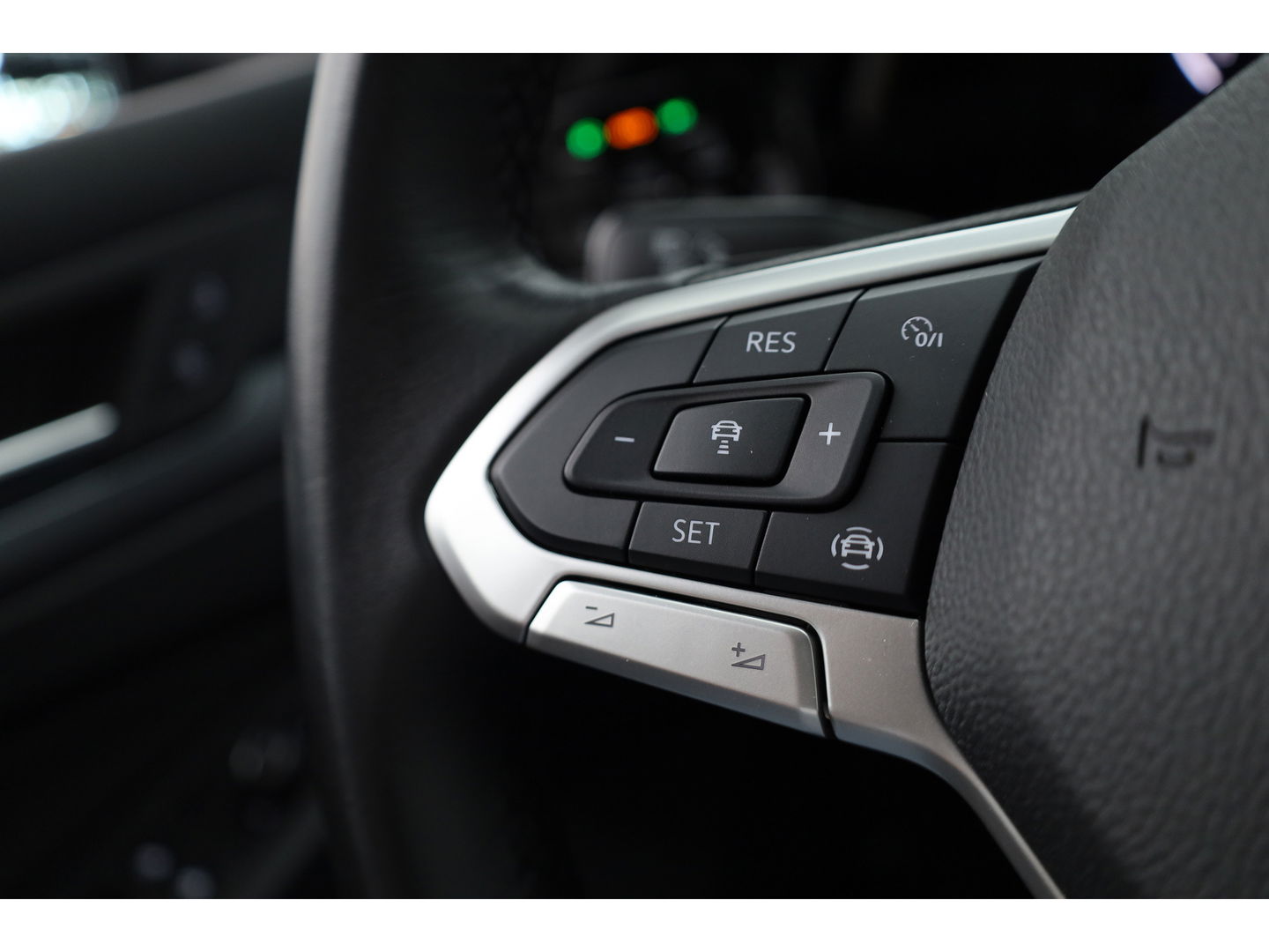 Volkswagen Golf 1.5 eTSI DSG | Navi | Stoel- Stuurverw. | Adapt. Cruise | Apple CarPlay