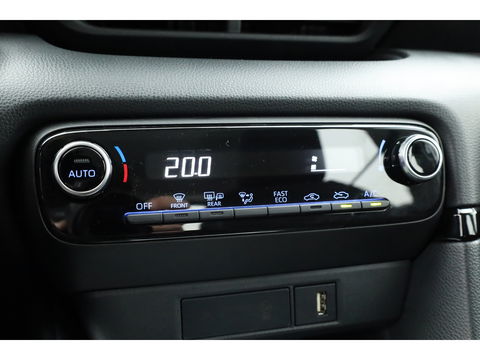 Toyota Yaris 1.5 Hybrid Dynamic | Apple CarPlay & Android Auto | Camera | Airco | Adapt. Cruise | Keyless