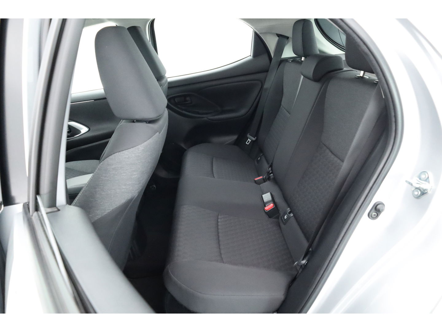 Toyota Yaris 1.5 Hybrid Dynamic | Apple CarPlay & Android Auto | Camera | Airco | Adapt. Cruise | Keyless