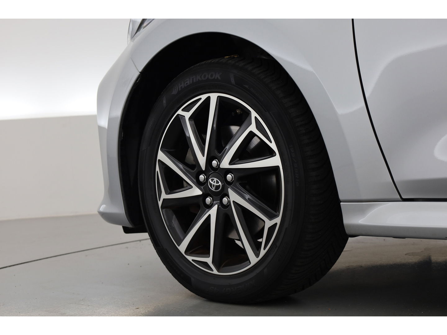 Toyota Yaris 1.5 Hybrid Dynamic | Apple CarPlay & Android Auto | Camera | Airco | Adapt. Cruise | Keyless