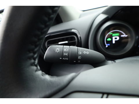 Toyota Yaris 1.5 Hybrid Dynamic | Apple CarPlay & Android Auto | Camera | Airco | Adapt. Cruise | Keyless