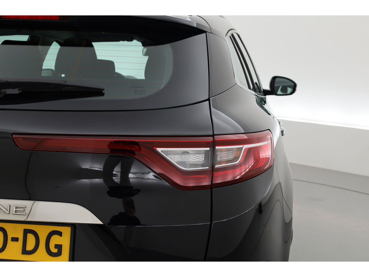 Renault Mégane Estate 1.3 TCe Limited | Automaat | Navi | Camera | Apple CarPlay | All Seasons | Park Assist