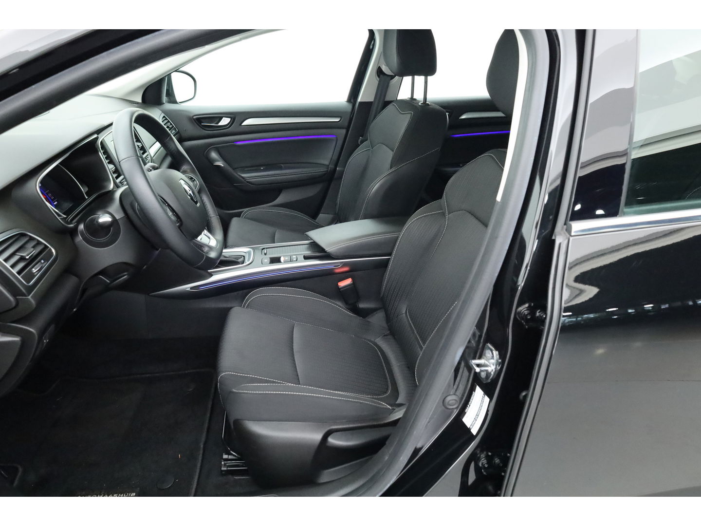 Renault Mégane Estate 1.3 TCe Limited | Automaat | Navi | Camera | Apple CarPlay | All Seasons | Park Assist