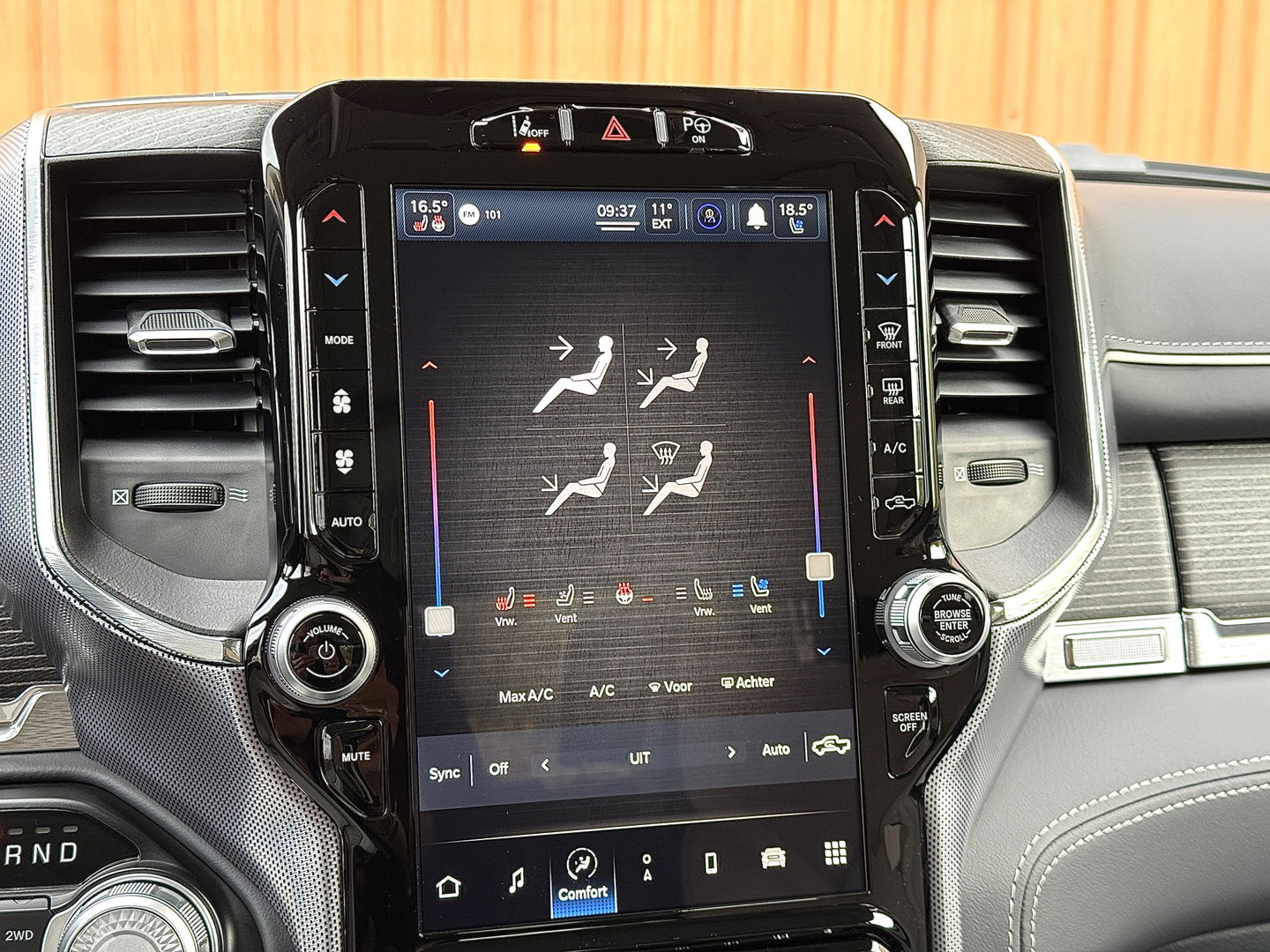 Dodge Ram 1500 5.7 V8 4x4 Crew Cab Limited | Luchtvering | LPG | Harman/Kardon | Panoramadak | 22" Lichtmetaal | Stoelventilatie / verwarming | Stuurwielverwarming | 360° Camera | Spiegel Camera |