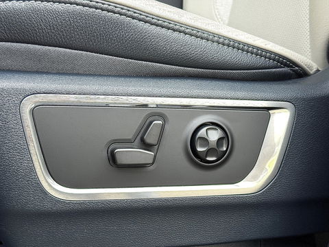 Dodge Ram 1500 5.7 V8 4x4 Crew Cab Limited | Luchtvering | LPG | Harman/Kardon | Panoramadak | 22" Lichtmetaal | Stoelventilatie / verwarming | Stuurwielverwarming | 360° Camera | Spiegel Camera |