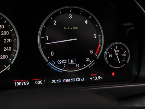 BMW X5 M50d 381PK Panodak Harman Kardon | Nieuwe DB-ketting facturen erbij