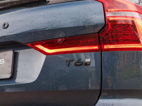 Volvo XC60 T6 Plus Black Edition MY 2026 Panodak 360 cam 21 inch