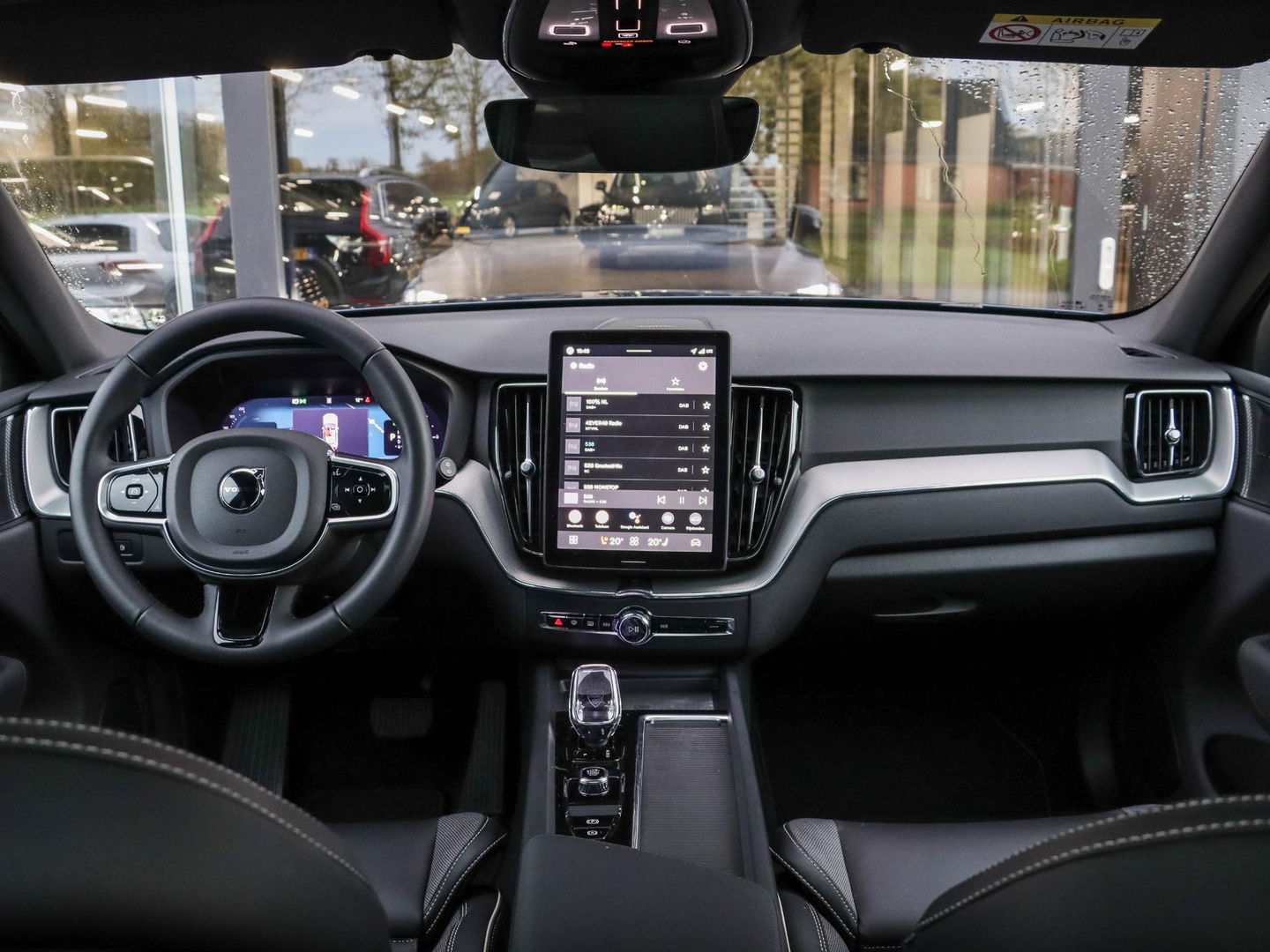 Volvo XC60 T6 Plus Black Edition MY 2026 Panodak 360 cam 21 inch