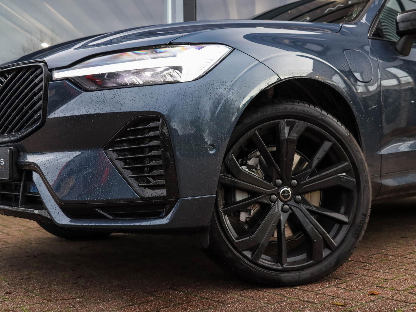 Volvo XC60 T6 Plus Black Edition MY 2026 Panodak 360 cam 21 inch