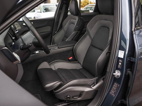 Volvo XC60 T6 Plus Black Edition MY 2026 Panodak 360 cam 21 inch