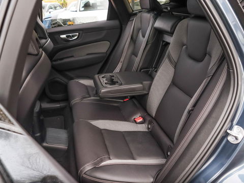 Volvo XC60 T6 Plus Black Edition MY 2026 Panodak 360 cam 21 inch