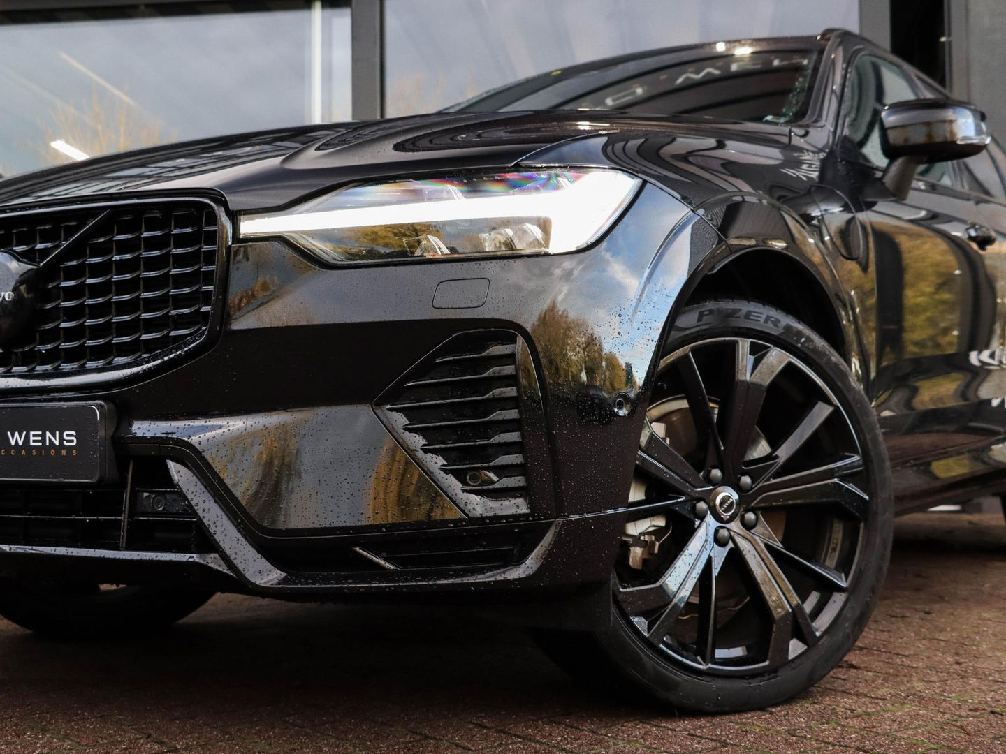 Volvo XC60 T6 AWD Ultra Black Edition Pano HUD 360cam 21''