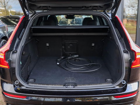 Volvo XC60 T6 AWD Ultra Black Edition Pano HUD 360cam 21''