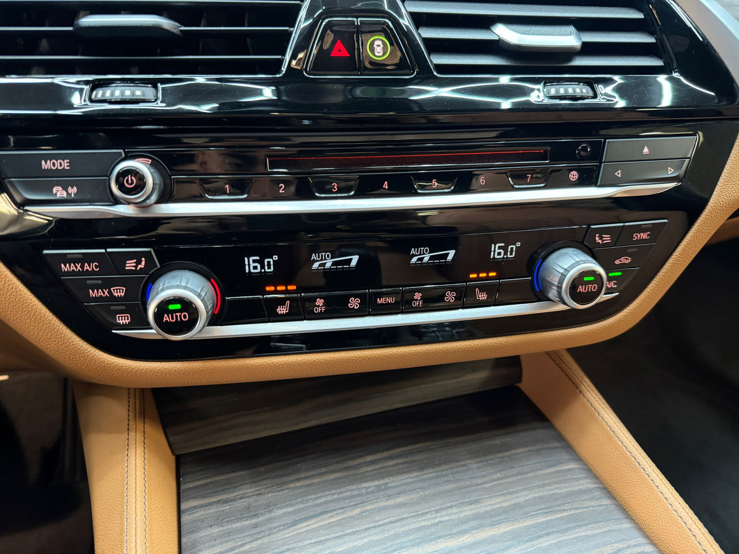 BMW 5 Serie 520i High Executive Pano|Leer|Memory|Sfeer|NAP