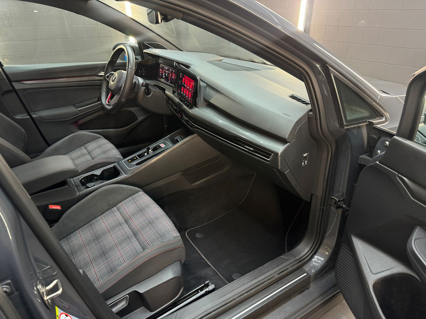 Volkswagen Golf 2.0 TSI GTI Pano|IQ|Keyles|H/K|Sfeer|Camera