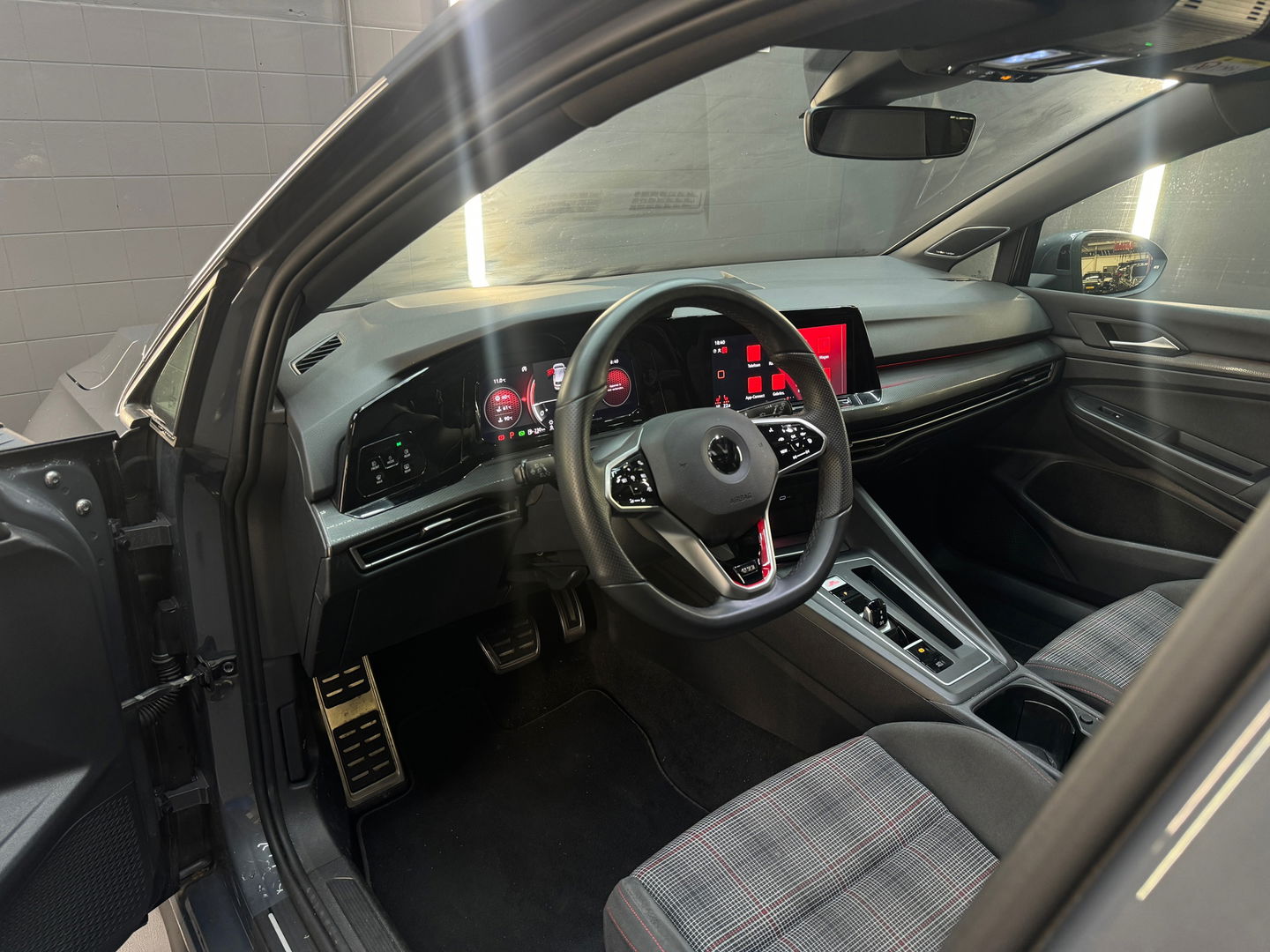 Volkswagen Golf 2.0 TSI GTI Pano|IQ|Keyles|H/K|Sfeer|Camera