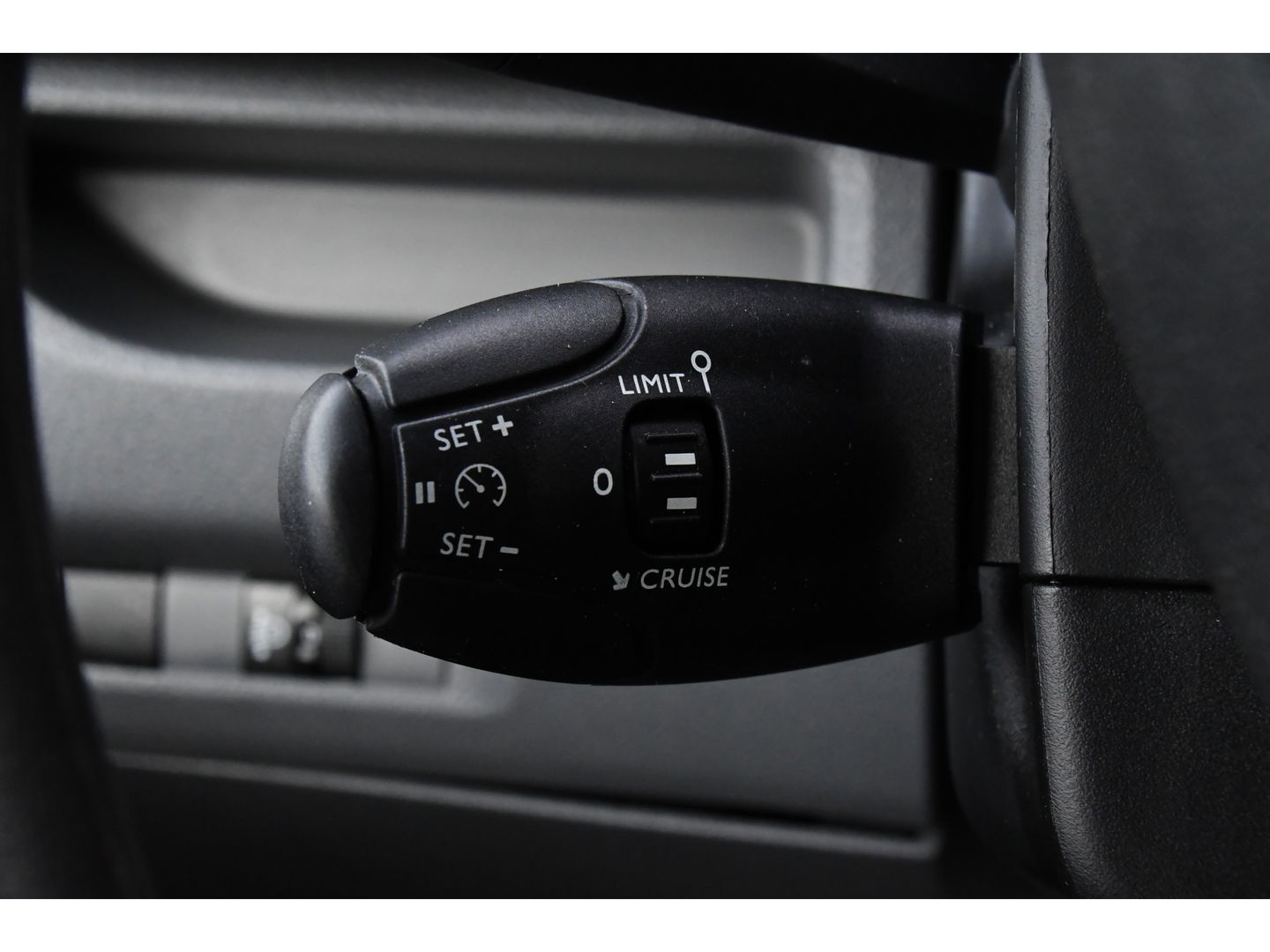 Opel Vivaro 1.5 CDTI L2H1 PB Edition Cruise, Camera, Airco, 120pk, Sensoren, Leder!