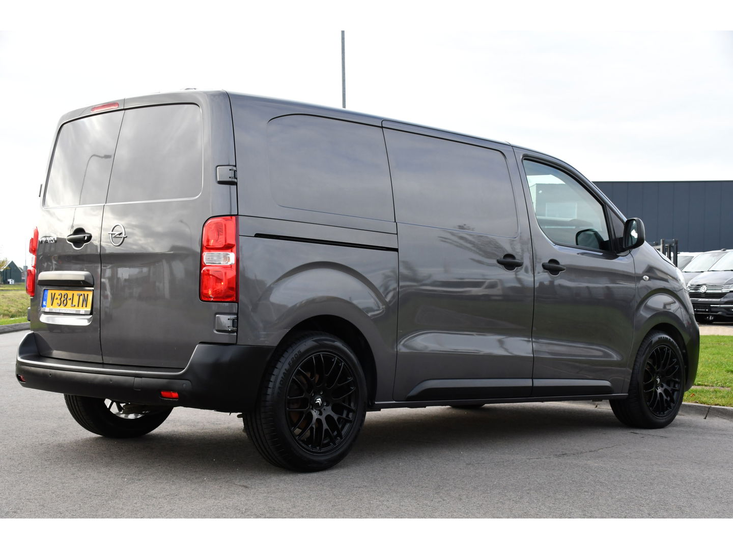 Opel Vivaro 1.5 CDTI L2H1 PB Edition Cruise, Camera, Airco, 120pk, Sensoren, Leder!