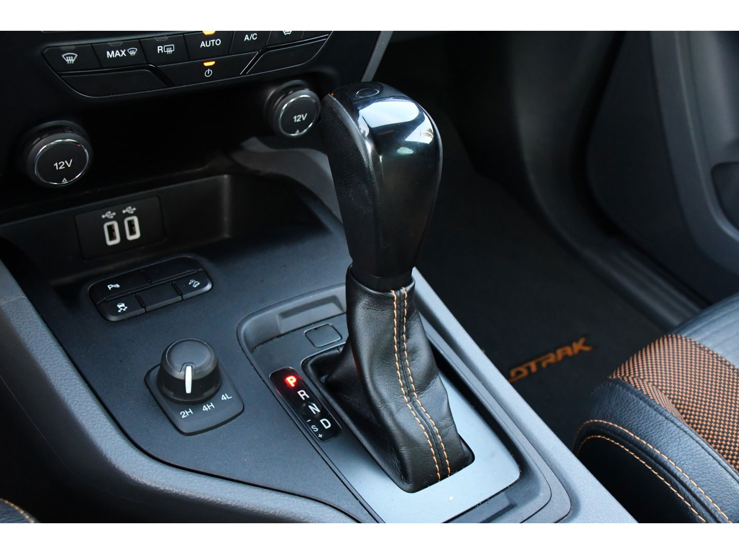 Ford Ranger 3.2 TDCi Wildtrak Supercab Camera, Adaptieve Cruise, 3500kg Trekhaak, Carplay, Automaat, 4x4, Multimedia, Uniek!