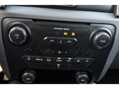 Ford Ranger 3.2 TDCi Wildtrak Supercab Camera, Adaptieve Cruise, 3500kg Trekhaak, Carplay, Automaat, 4x4, Multimedia, Uniek!