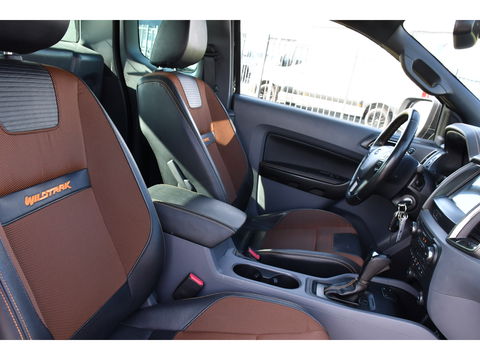 Ford Ranger 3.2 TDCi Wildtrak Supercab Camera, Adaptieve Cruise, 3500kg Trekhaak, Carplay, Automaat, 4x4, Multimedia, Uniek!