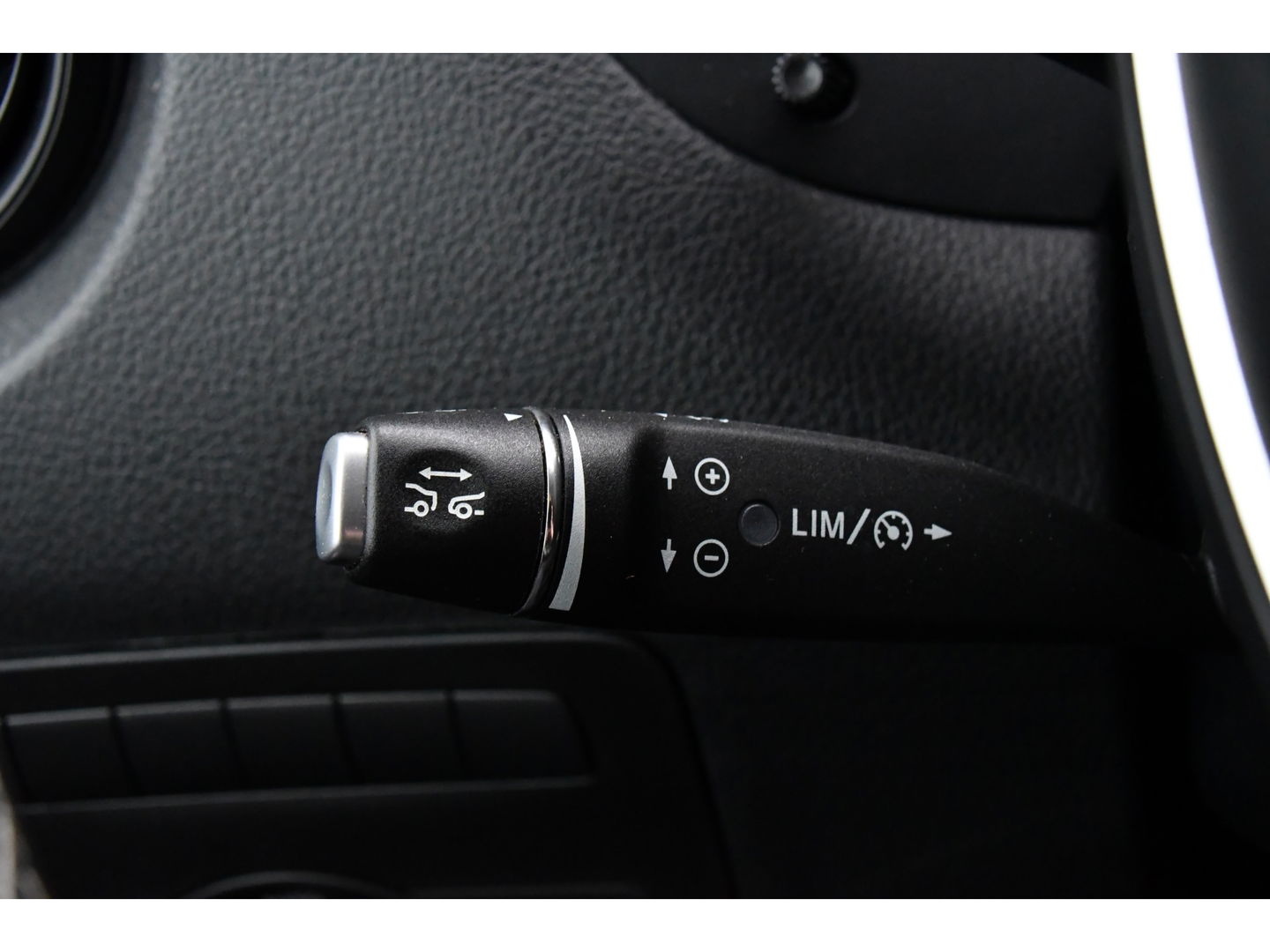 Mercedes-Benz Vito 119 CDI AMG Edition Adaptieve Cruise, Camera, LED, Carplay, 2 x Schuifdeur, Leder, Stoelverwarming, Uniek!