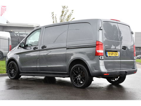 Mercedes-Benz Vito 119 CDI AMG Edition Adaptieve Cruise, Camera, LED, Carplay, 2 x Schuifdeur, Leder, Stoelverwarming, Uniek!