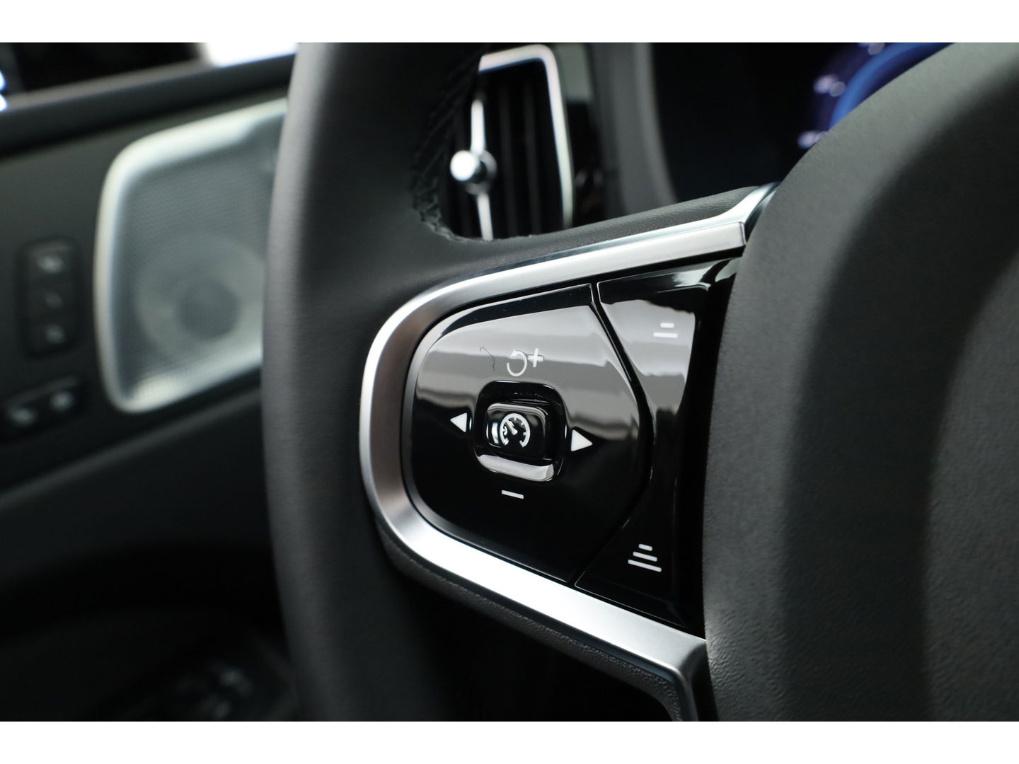 Volvo XC60 T8 Recharge Polestar Engineered | Pano | Öhlins | Bowers & Wilkins | HUD | Elek. Trekhaak | 360cam | 22''