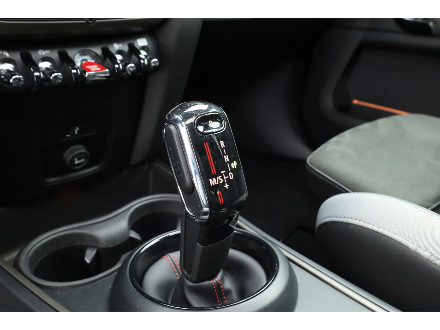 MINI Countryman 2.0 John Cooper Works ALL4 306pk | Pano | HUD | Harman Kardon | Adapt. Cruise | Stoelverw. | Camera