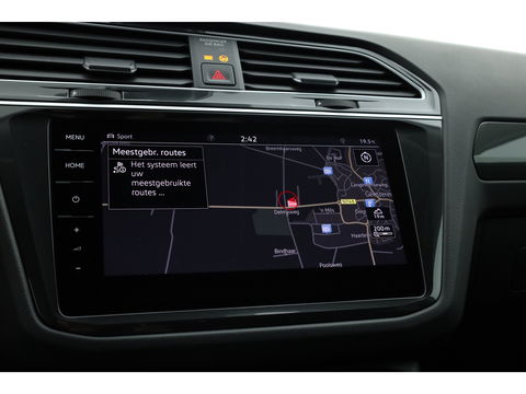 Volkswagen Tiguan 2.0 TDI 4Motion R-Line DSG | Trekhaak | HUD |  Adapt. Cruise | CarPlay | Navi | Stoelverw.