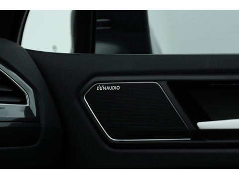 Volkswagen Tiguan 2.0 TDI 4Motion R-Line DSG | Trekhaak | HUD |  Adapt. Cruise | CarPlay | Navi | Stoelverw.