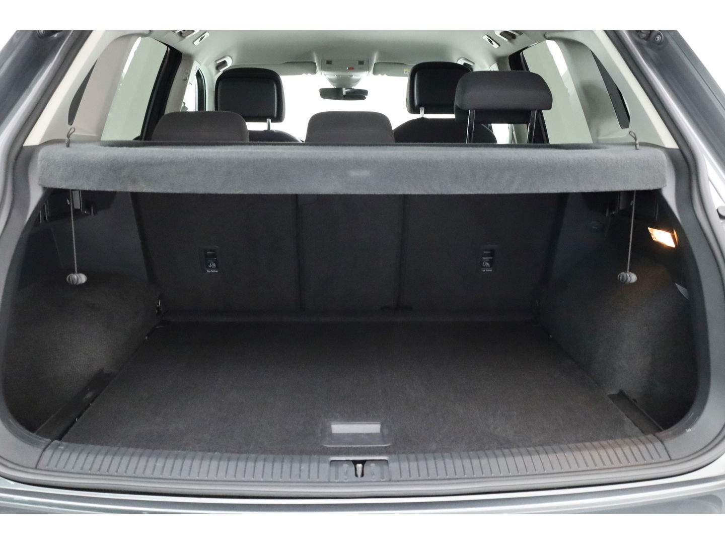 Volkswagen Tiguan 2.0 TDI 4Motion R-Line DSG | Trekhaak | HUD |  Adapt. Cruise | CarPlay | Navi | Stoelverw.