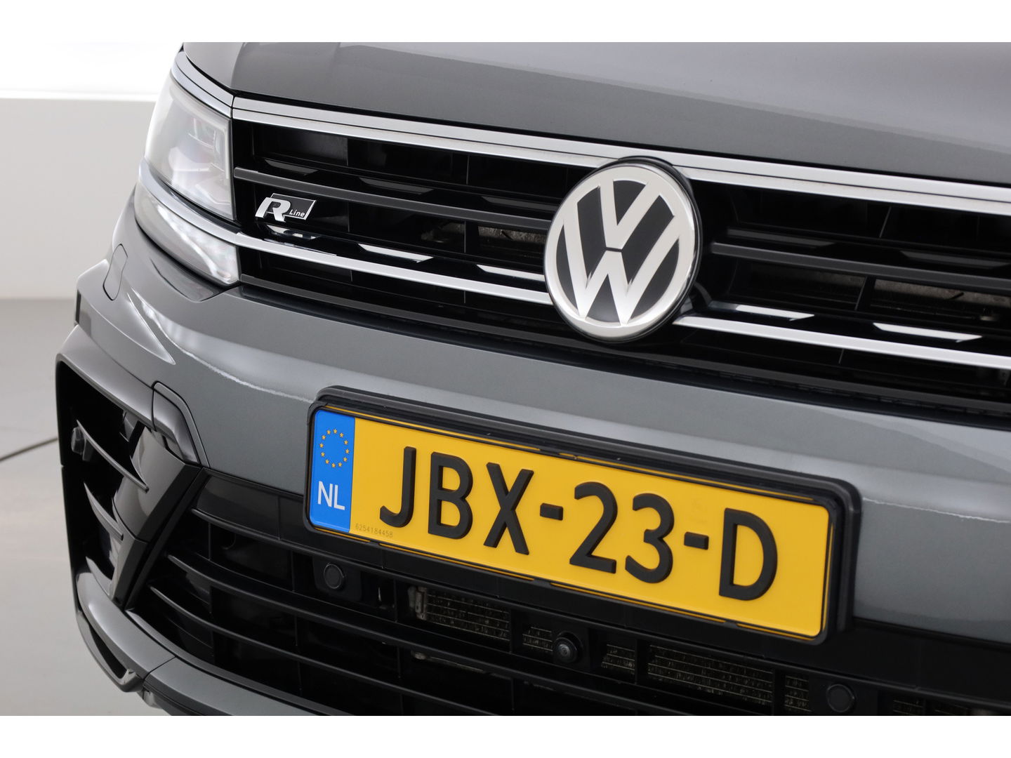 Volkswagen Tiguan 2.0 TDI 4Motion R-Line DSG | Trekhaak | HUD |  Adapt. Cruise | CarPlay | Navi | Stoelverw.