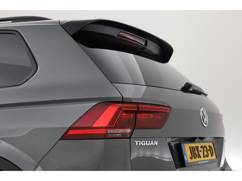 Volkswagen Tiguan 2.0 TDI 4Motion R-Line DSG | Trekhaak | HUD |  Adapt. Cruise | CarPlay | Navi | Stoelverw.