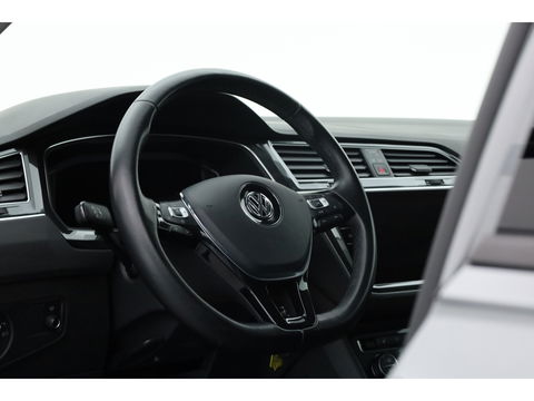 Volkswagen Tiguan 2.0 TDI 4Motion R-Line DSG | Trekhaak | HUD |  Adapt. Cruise | CarPlay | Navi | Stoelverw.