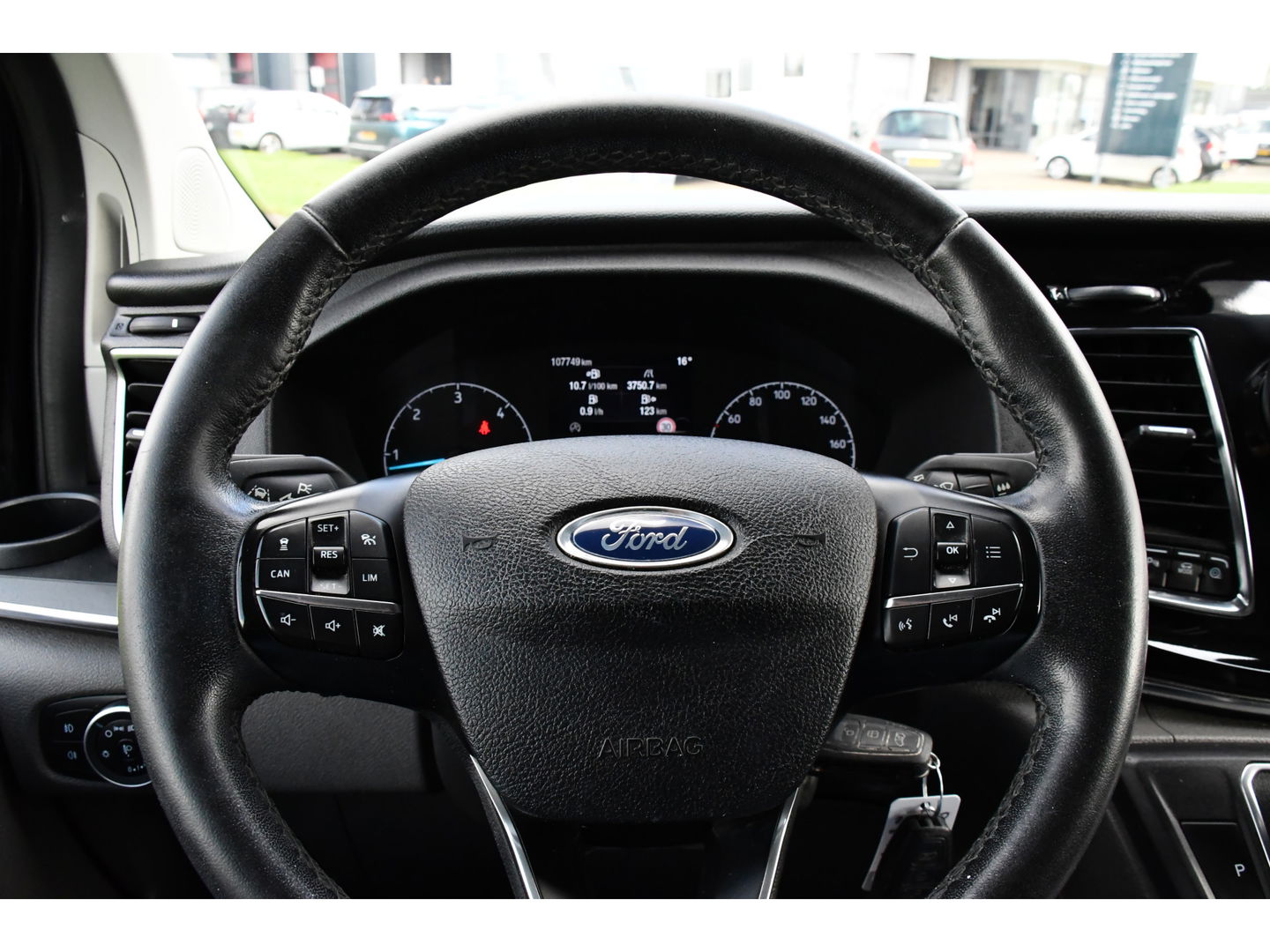 Ford Transit Custom 320 2.0 TDCI L2H1 Tourneo Adaptieve Cruise, 8 Persoons, Camera, 185pk, Carplay, Xenon, Leder, Full Options!