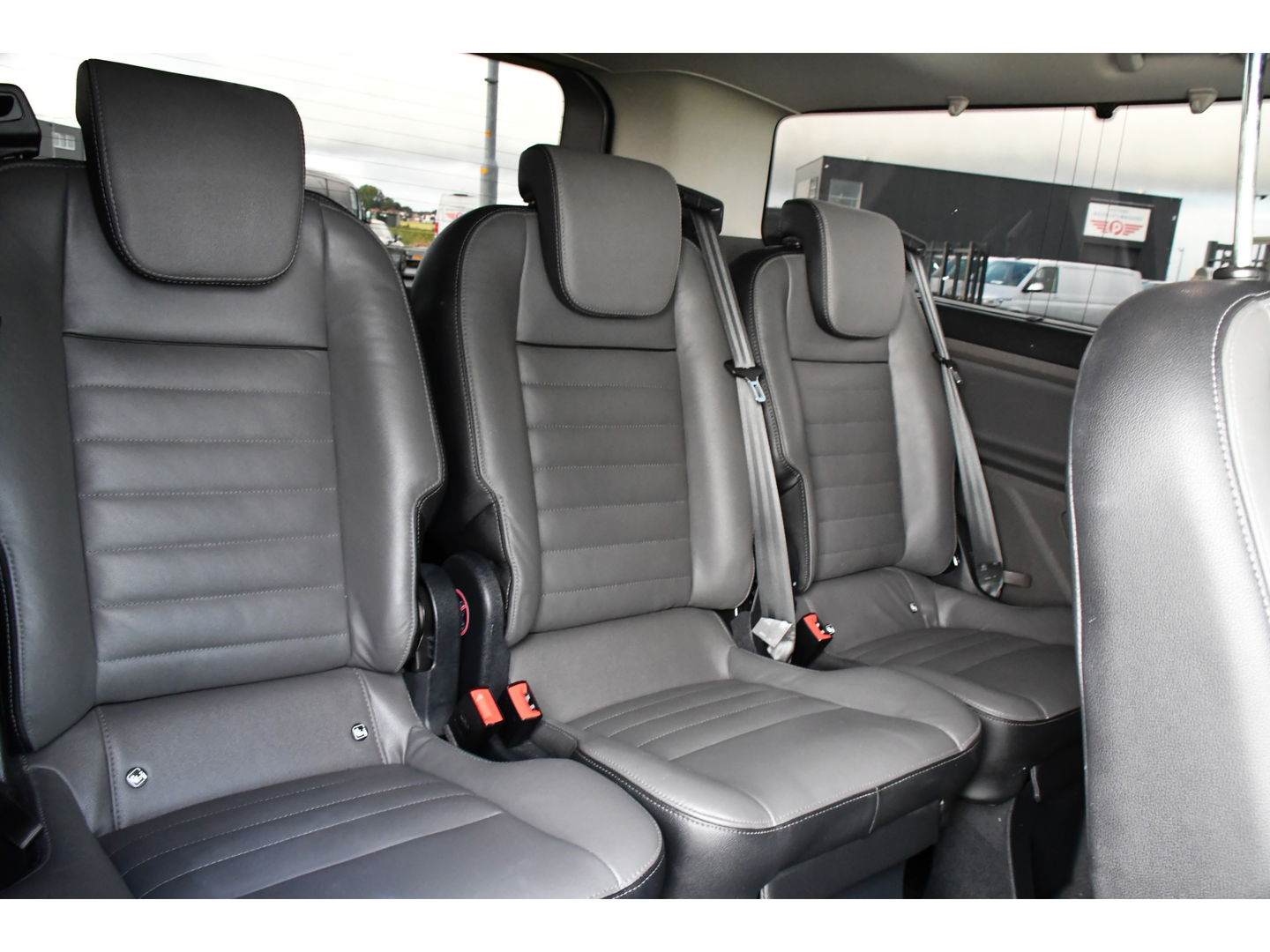 Ford Transit Custom 320 2.0 TDCI L2H1 Tourneo Adaptieve Cruise, 8 Persoons, Camera, 185pk, Carplay, Xenon, Leder, Full Options!