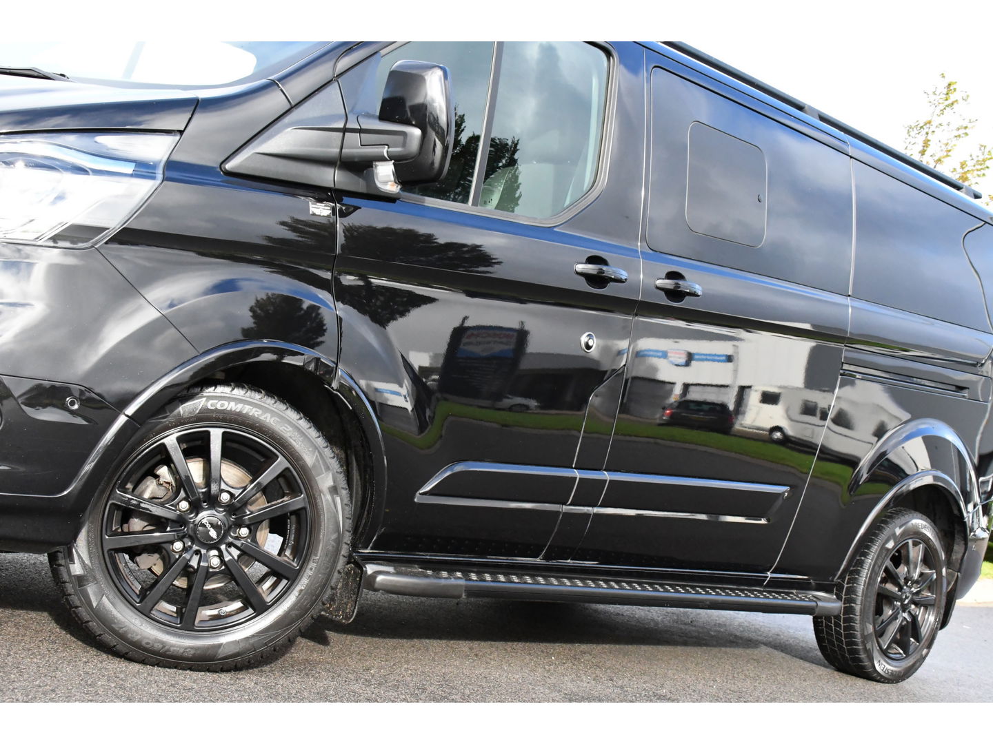 Ford Transit Custom 320 2.0 TDCI L2H1 Tourneo Adaptieve Cruise, 8 Persoons, Camera, 185pk, Carplay, Xenon, Leder, Full Options!