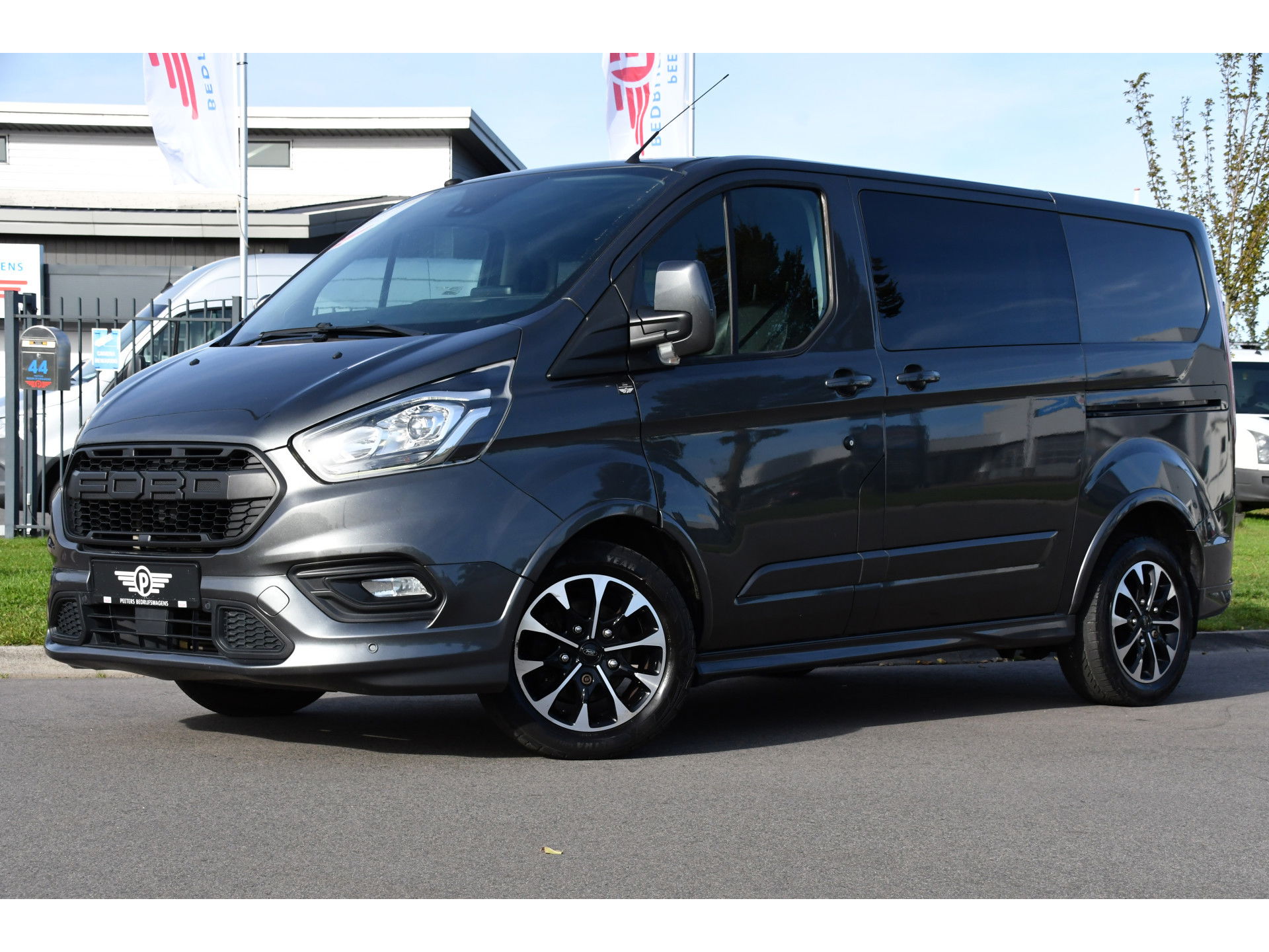 Ford Transit Custom 2.0 TDCI L1H1 Sport DC Camera, Cruise, Carplay, 170pk, Automaat, Leder, Trekhaak, Stoelverwarming, NAVI, Uniek!