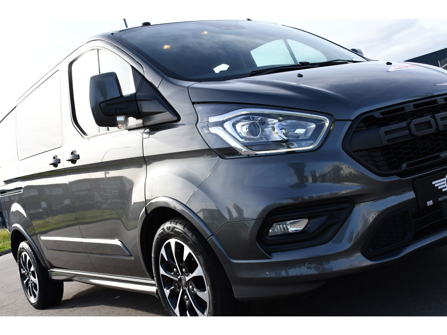 Ford Transit Custom 2.0 TDCI L1H1 Sport DC Camera, Cruise, Carplay, 170pk, Automaat, Leder, Trekhaak, Stoelverwarming, NAVI, Uniek!