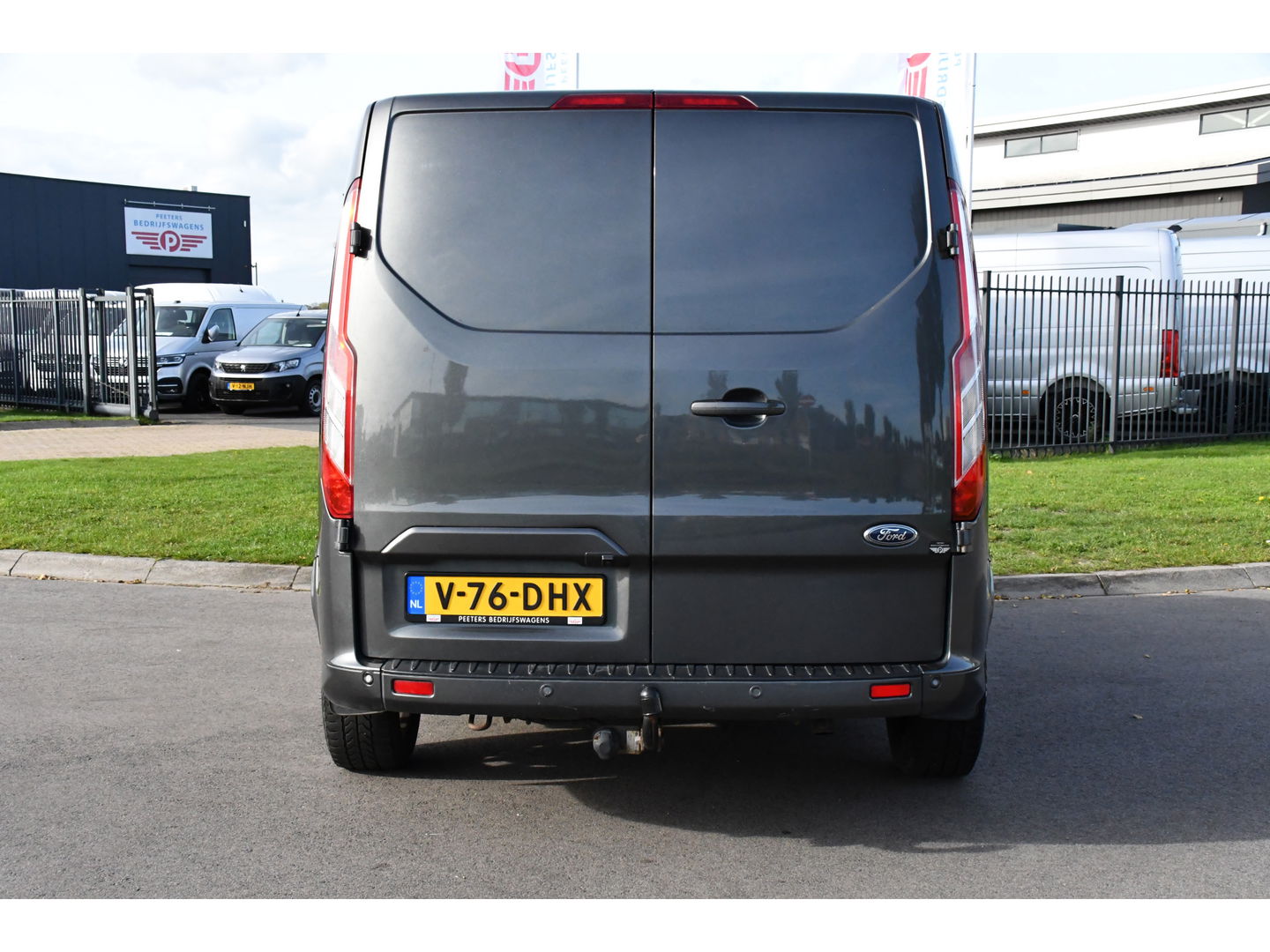 Ford Transit Custom 2.0 TDCI L1H1 Sport DC Camera, Cruise, Carplay, 170pk, Automaat, Leder, Trekhaak, Stoelverwarming, NAVI, Uniek!
