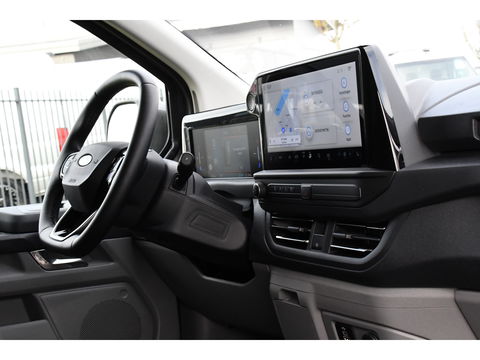 Ford E-Transit Cust. 340 L2H1 Limited 65 kWh DEMO, Virtual, Adaptieve Cruise, Camera, Carplay, Stoelverwarming, LED, 218pk, NAVI, Uniek!