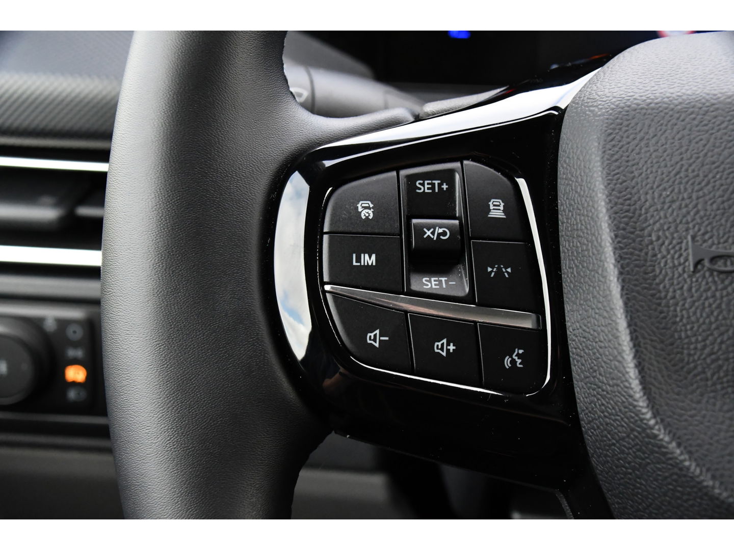 Ford E-Transit Cust. 340 L2H1 Limited 65 kWh DEMO, Virtual, Adaptieve Cruise, Camera, Carplay, Stoelverwarming, LED, 218pk, NAVI, Uniek!