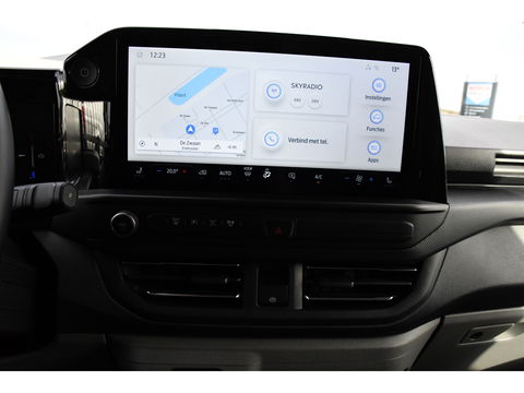 Ford E-Transit Cust. 340 L2H1 Limited 65 kWh DEMO, Virtual, Adaptieve Cruise, Camera, Carplay, Stoelverwarming, LED, 218pk, NAVI, Uniek!