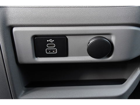 Ford E-Transit Cust. 340 L2H1 Limited 65 kWh DEMO, Virtual, Adaptieve Cruise, Camera, Carplay, Stoelverwarming, LED, 218pk, NAVI, Uniek!