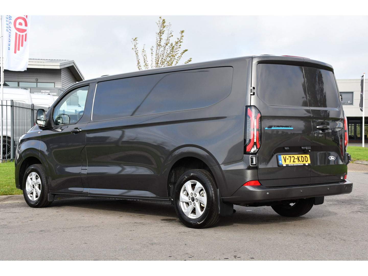 Ford E-Transit Cust. 340 L2H1 Limited 65 kWh DEMO, Virtual, Adaptieve Cruise, Camera, Carplay, Stoelverwarming, LED, 218pk, NAVI, Uniek!