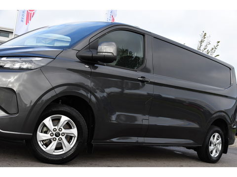 Ford E-Transit Cust. 340 L2H1 Limited 65 kWh DEMO, Virtual, Adaptieve Cruise, Camera, Carplay, Stoelverwarming, LED, 218pk, NAVI, Uniek!