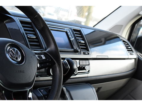Volkswagen Transporter 2.0 TDI L2H1 DC Bulli Adaptieve Cruise, Carplay, EURO 6, Sensoren, Leder, LED, Automaat, Multimedia, Trekhaak, 2 x Schuifdeur, Uniek!