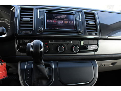 Volkswagen Transporter 2.0 TDI L2H1 DC Bulli Adaptieve Cruise, Carplay, EURO 6, Sensoren, Leder, LED, Automaat, Multimedia, Trekhaak, 2 x Schuifdeur, Uniek!