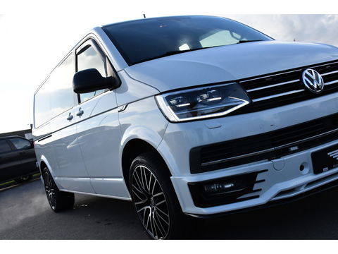 Volkswagen Transporter 2.0 TDI L2H1 DC Bulli Adaptieve Cruise, Carplay, EURO 6, Sensoren, Leder, LED, Automaat, Multimedia, Trekhaak, 2 x Schuifdeur, Uniek!